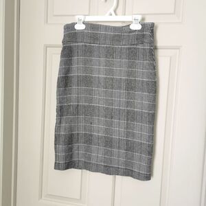 Soho pull on pencil skirt size S